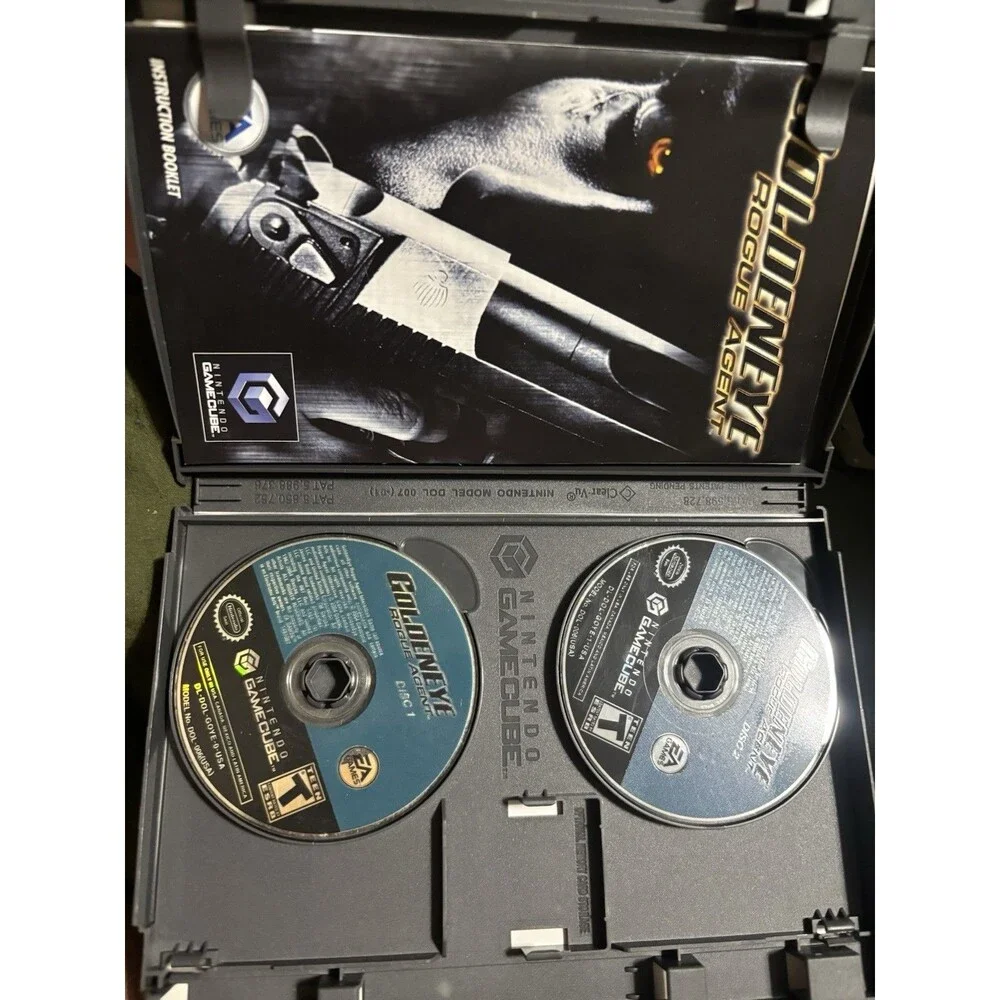 GoldenEye: Rogue Agent (Nintendo GameCube, 2004) CIB Complete - Both Discs